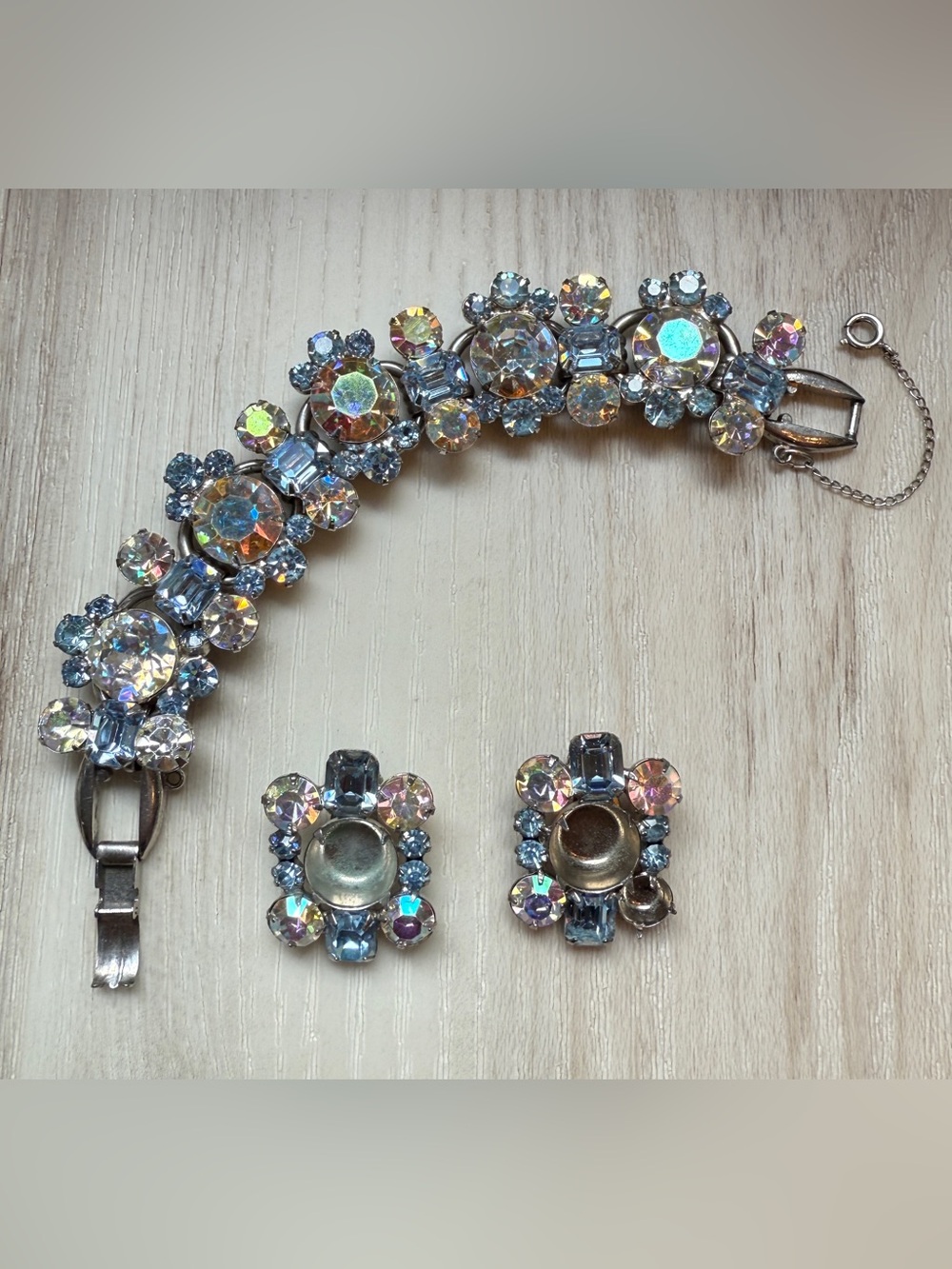 Juliana D&E Aurora Borealis Lt. Blue Bracelet plus stones Silver Tone Rare Color